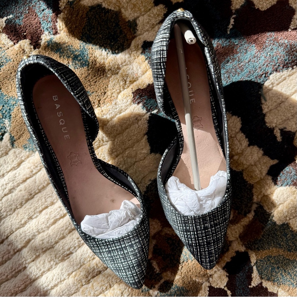 Basque Black and White Patterned Heels - Picture 3 of 7